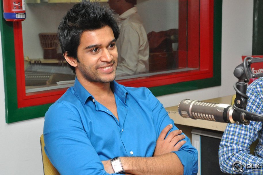 Ram-Leela-Movie-Team-at-Radio-Mirchi
